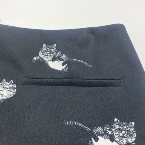 Disney Alice Through The Looking Glass Black Skirt W 8 Back Zip Pockets CATS - Picture 10 of 14